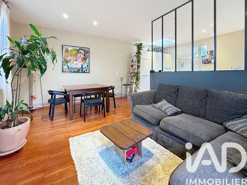 Maison - 202 m² - 8 pièces