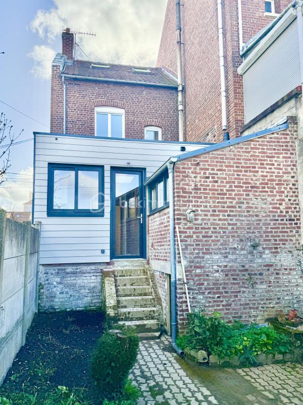 Maison - 90 m² - 4 pièces