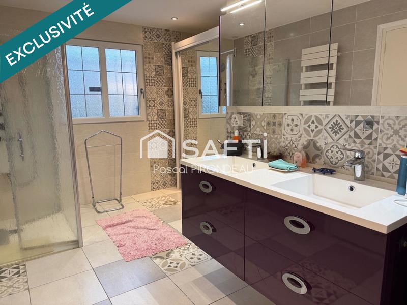 Maison - 207 m² - 7 pièces