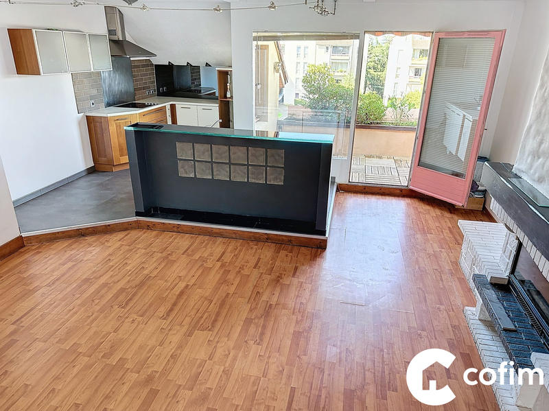 Appartement - 96 m² - 5 pièces