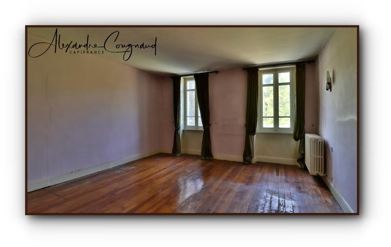 Maison de village - 331 m² - 8 pièces