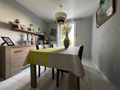 Maison - 93 m² - 5 pièces