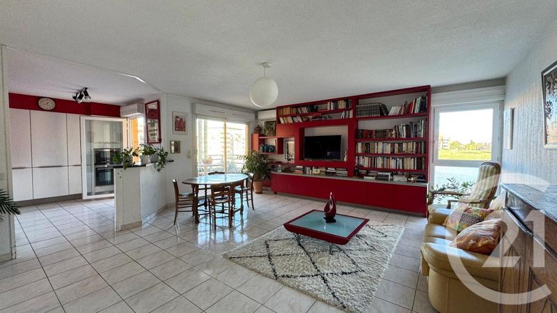 Appartement - 100 m² - 3 pièces