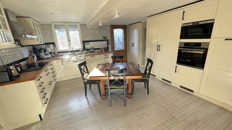 Maison ancienne - 140 m² - 6 pièces