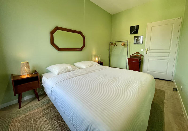 Local commercial - 242 m² - 10 pièces