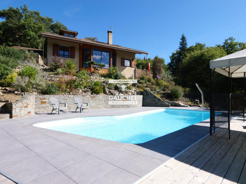 Maison traditionnelle - 155 m² - 5 pièces