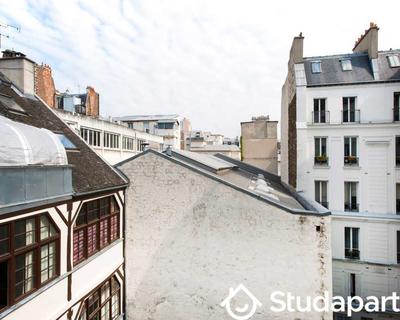 Chambre - 70 m² - 1 pièce