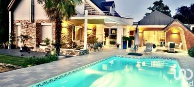 Maison de maîtres - 210 m² - 7 pièces