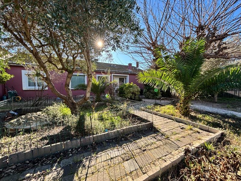 Maison - 440 m² - 16 pièces