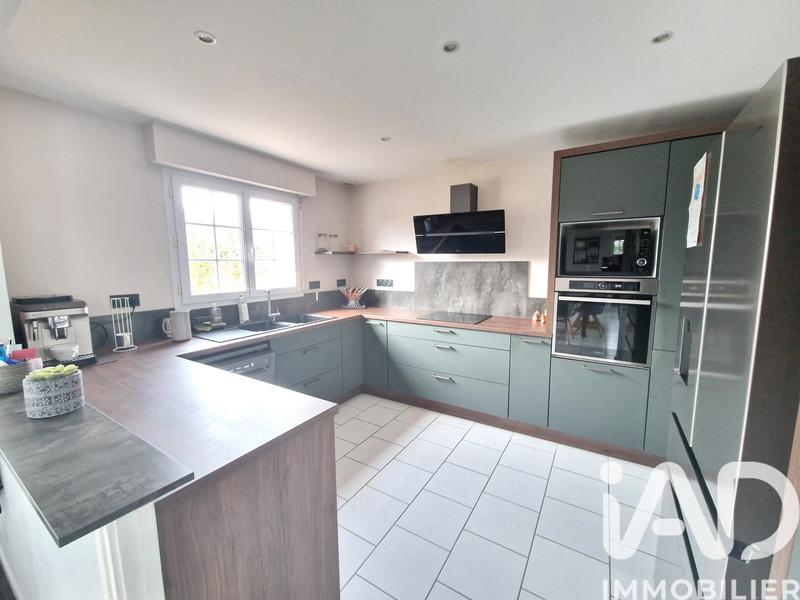 Maison - 164 m² - 8 pièces