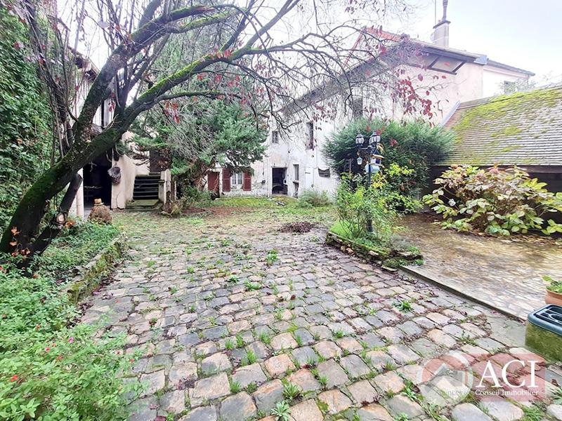 Maison - 280 m² - 5 pièces