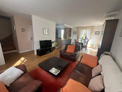 Maison - 122 m² - 6 pièces