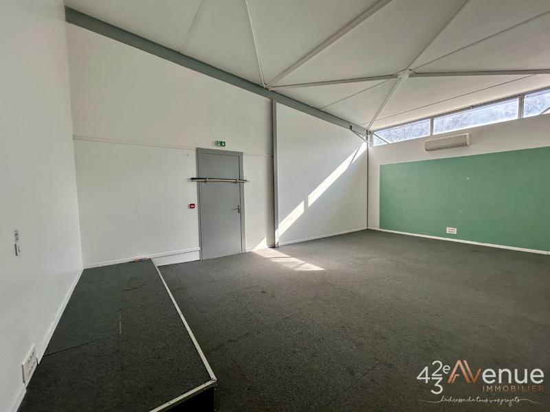 Local d'activités - 260 m²