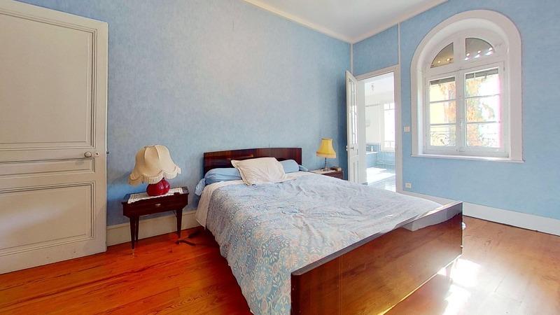 Propriété - 292 m² - 7 pièces