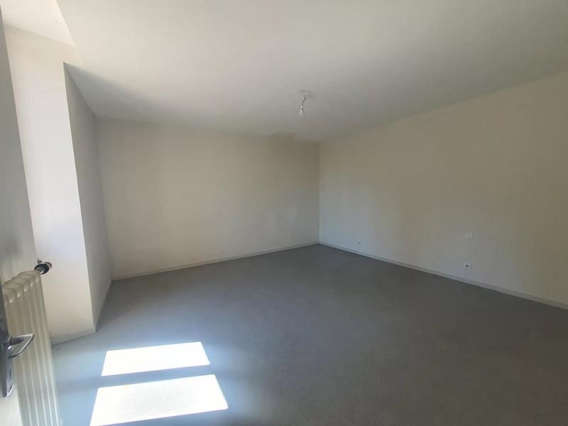 Appartement - 100 m² - 3 pièces