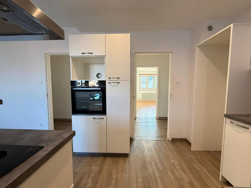 Appartement - 100 m² - 4 pièces