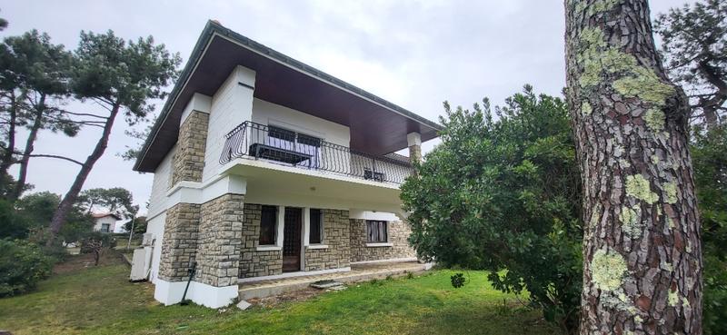 Maison - 204 m² - 8 pièces