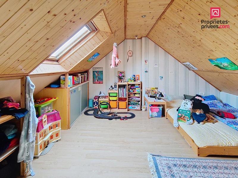 Maison - 90 m² - 5 pièces