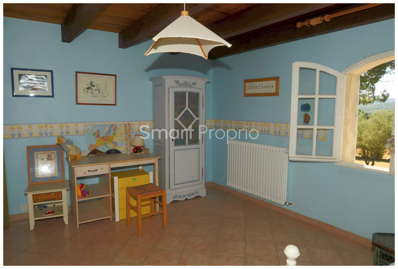 Propriété - 230 m² - 7 pièces