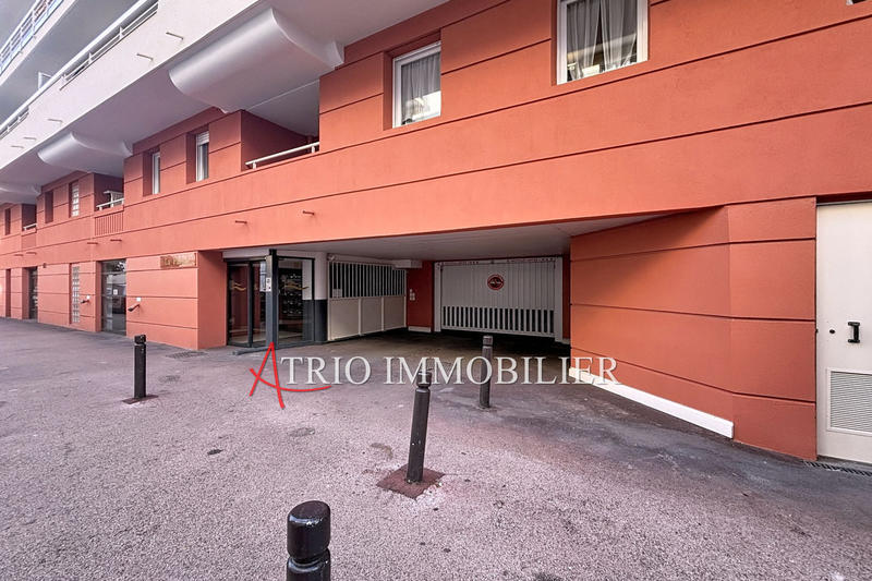 Parking / Garage - 13 m²