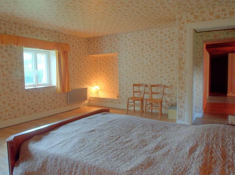 Maison - 169 m² - 10 pièces