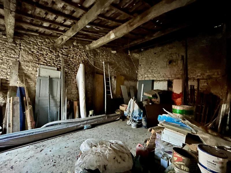 Corps de ferme - 420 m² - 6 pièces