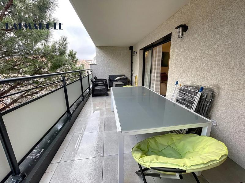 Appartement - 75 m² - 3 pièces