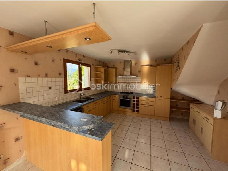 Maison - 103 m² - 6 pièces