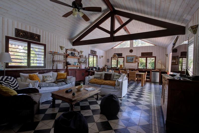 Maison - 251 m² - 10 pièces