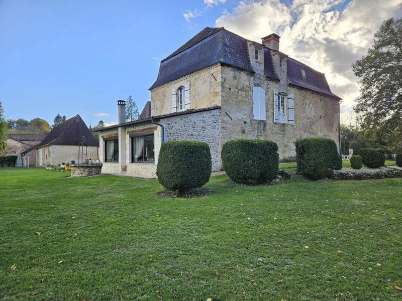 Château - 350 m² - 10 pièces