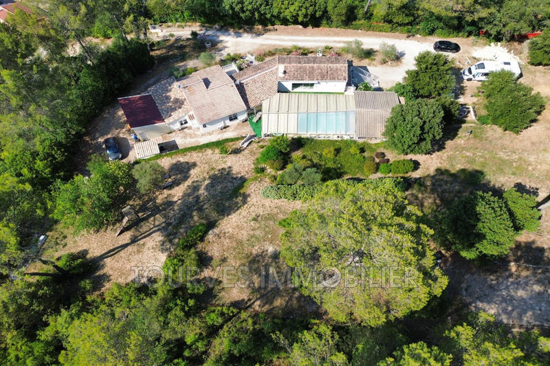 Villa - 184 m² - 6 pièces