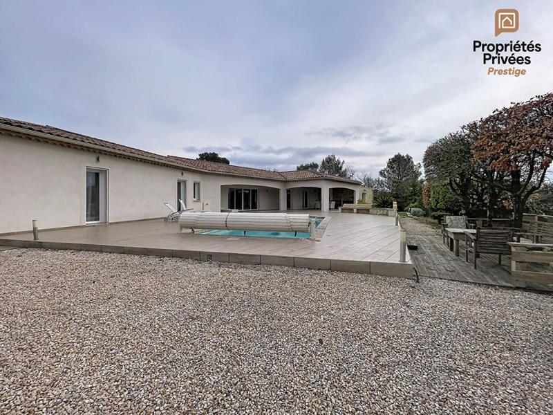 Villa - 205 m² - 5 pièces