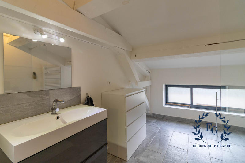 Maison contemporaine - 300 m² - 10 pièces