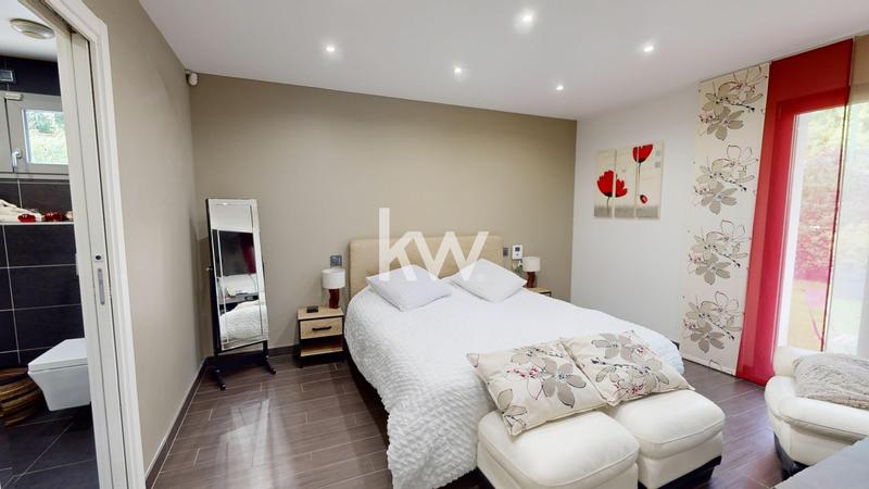 Maison - 309 m² - 10 pièces