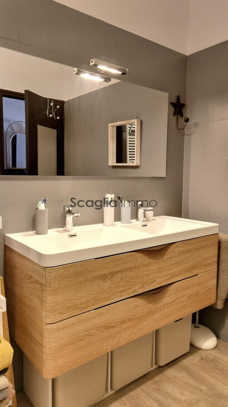 Appartement - 91 m² - 4 pièces