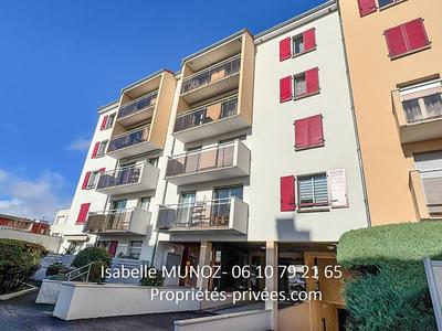 Appartement - 96 m² - 4 pièces