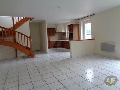 Maison - 83 m² - 5 pièces