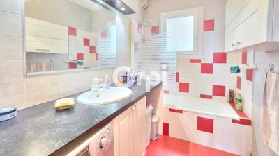 Appartement - 61 m² - 2 pièces