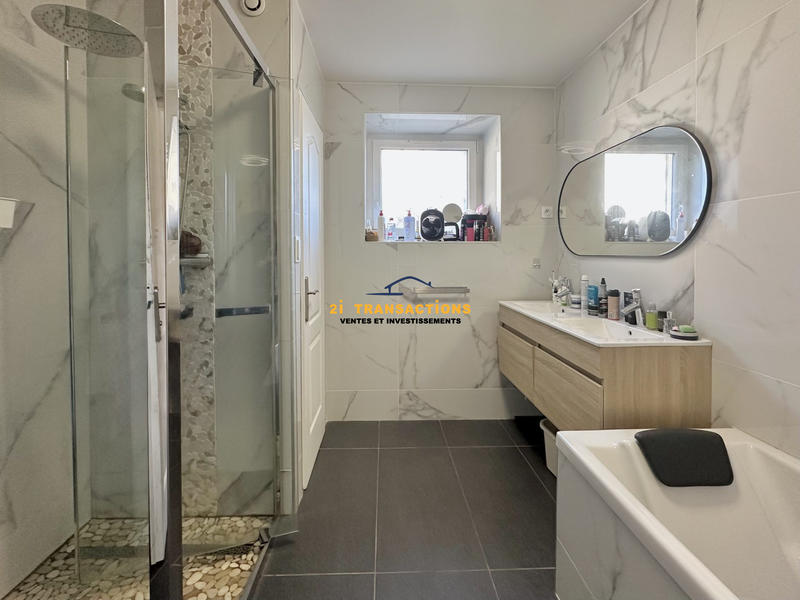 Appartement - 79 m² - 4 pièces