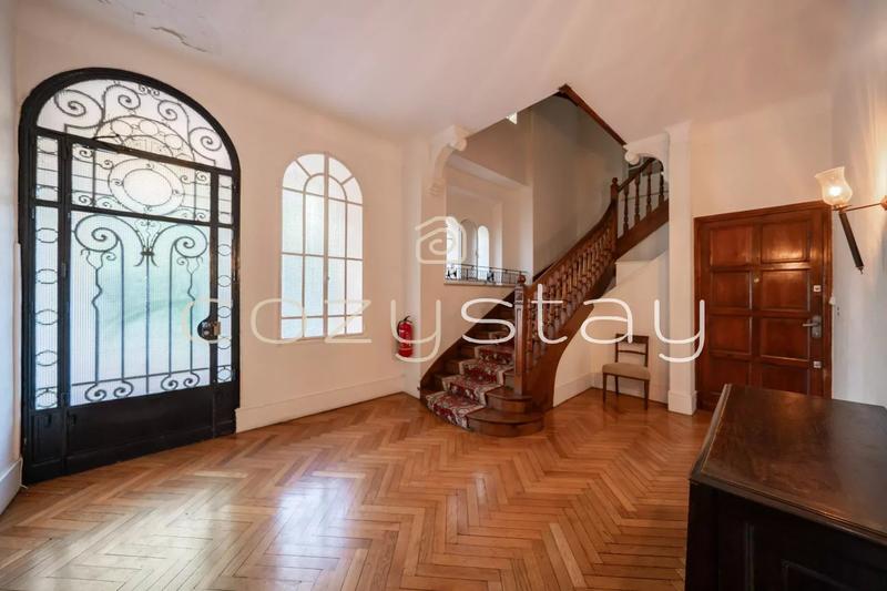 Appartement - 100 m² - 4 pièces