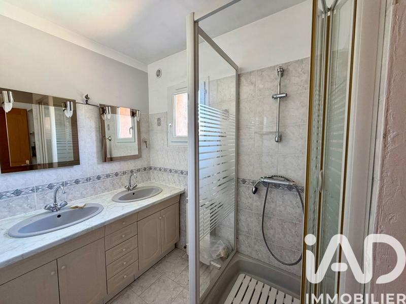 Maison - 230 m² - 8 pièces