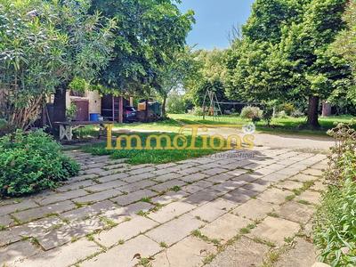 Maison - 243 m² - 5 pièces