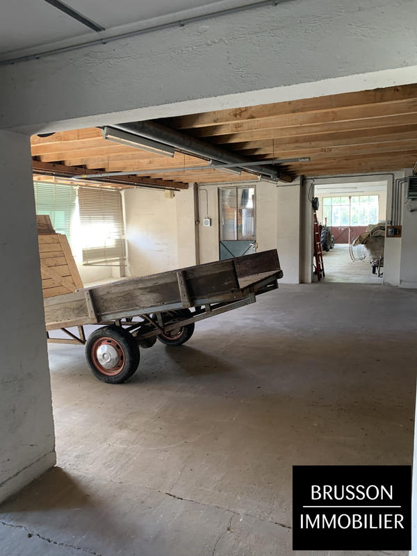 Appartement - 360 m² - 2 pièces