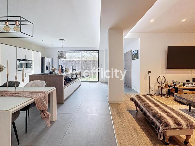 Appartement - 110 m² - 2 pièces