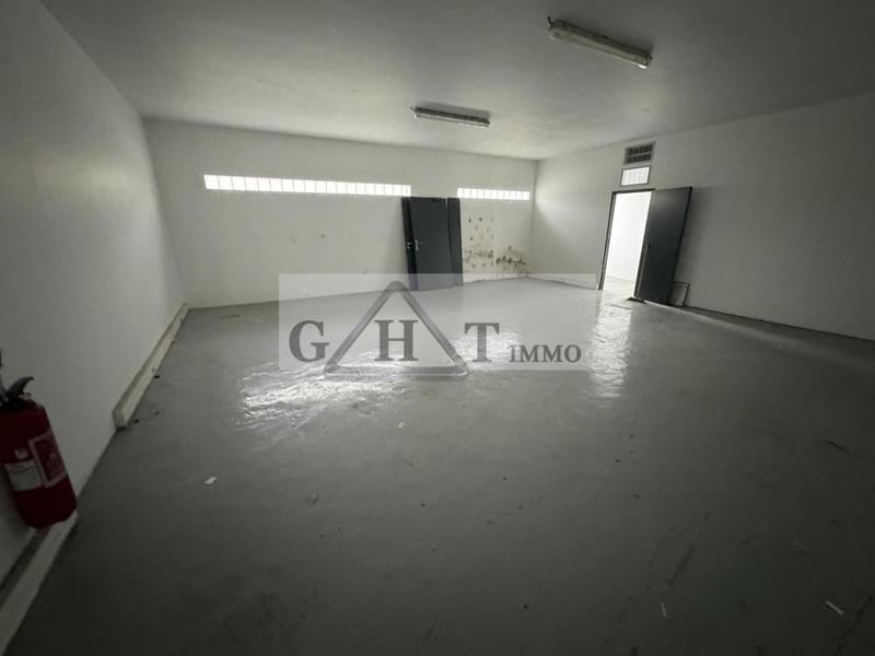 Entrepôt - 2 391 m²