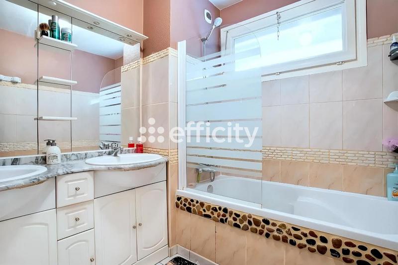 Appartement - 85 m² - 4 pièces