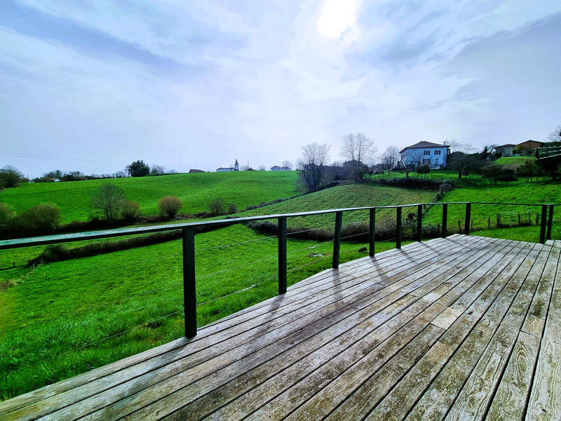 Maison - 107 m² - 4 pièces