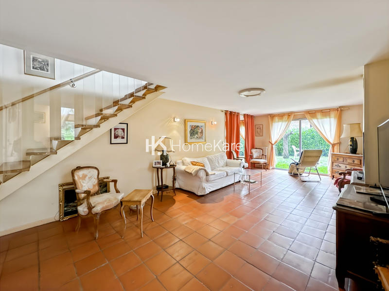 Maison - 163 m² - 6 pièces