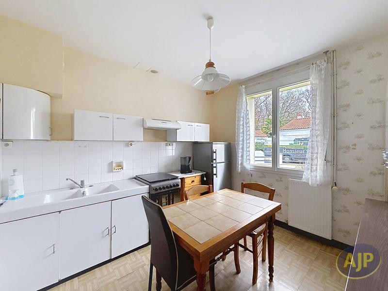 Maison - 77 m² - 5 pièces