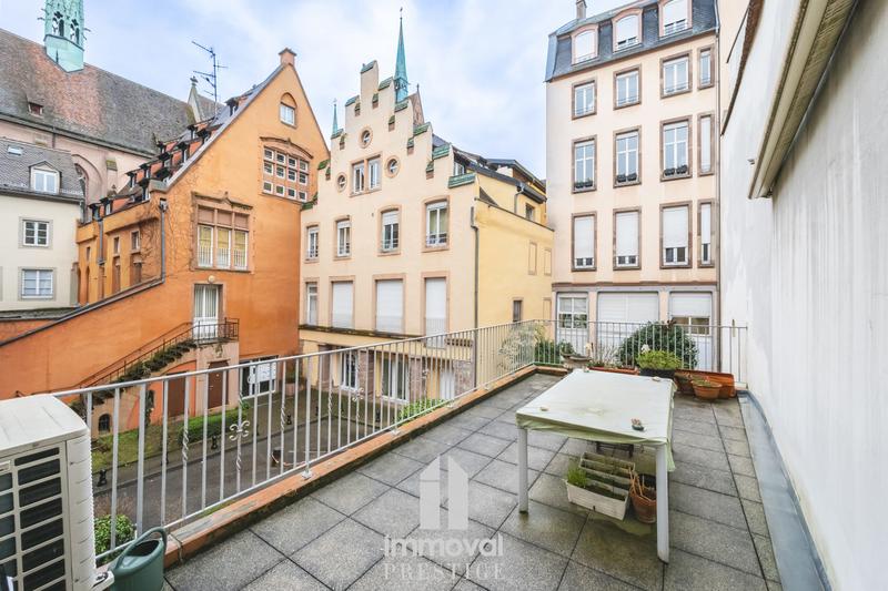 Appartement - 238 m² - 6 pièces